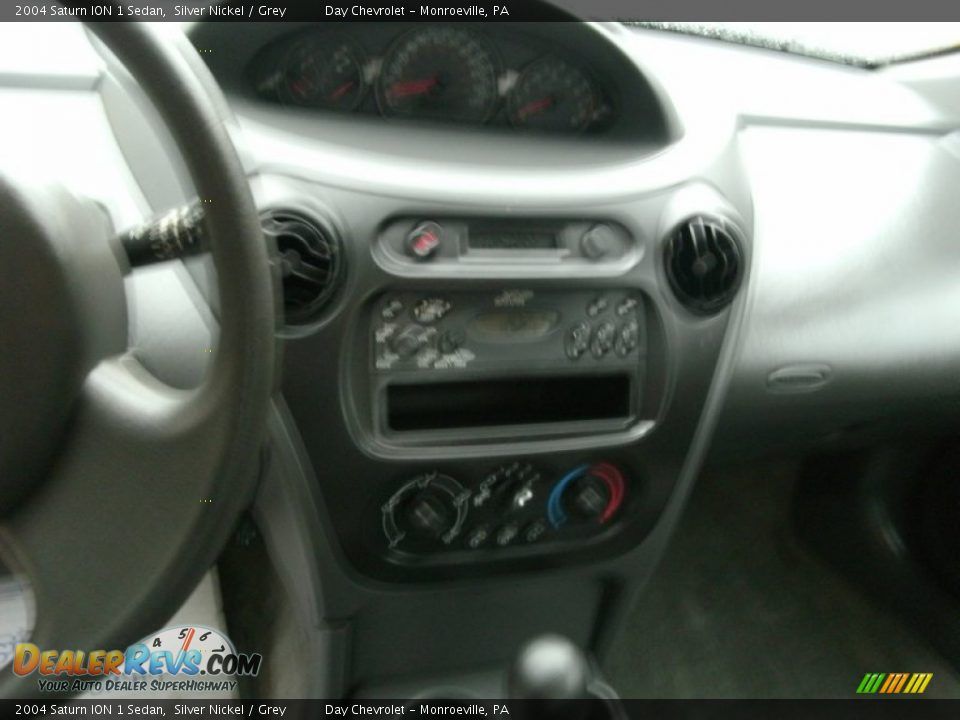 2004 Saturn ION 1 Sedan Silver Nickel / Grey Photo #10