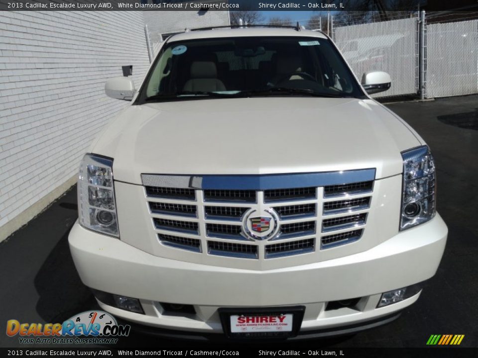 2013 Cadillac Escalade Luxury AWD White Diamond Tricoat / Cashmere/Cocoa Photo #2
