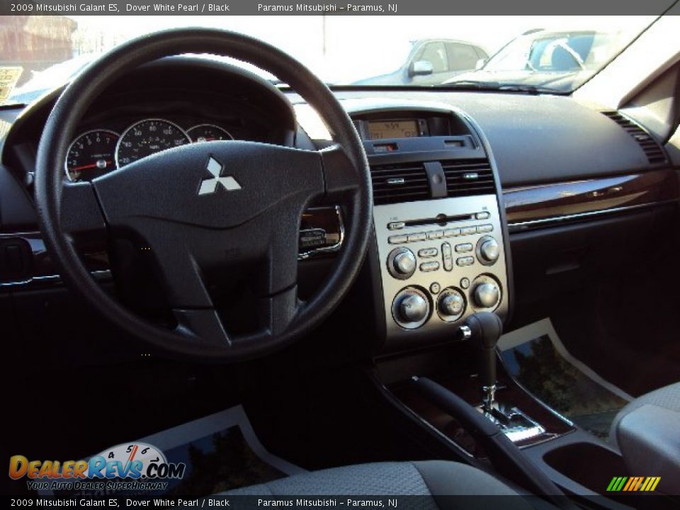 2009 Mitsubishi Galant ES Dover White Pearl / Black Photo #9