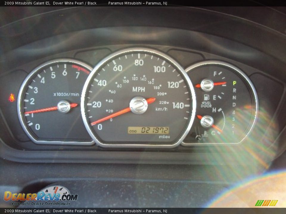 2009 Mitsubishi Galant ES Dover White Pearl / Black Photo #13