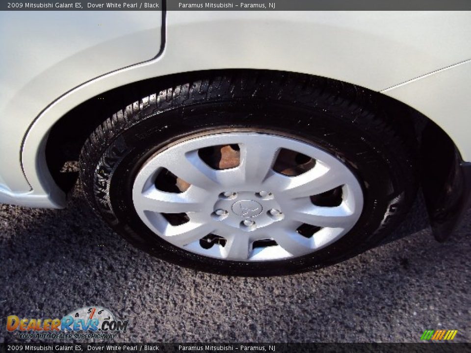 2009 Mitsubishi Galant ES Dover White Pearl / Black Photo #16