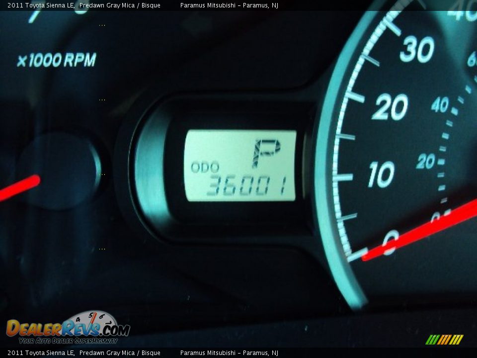 2011 Toyota Sienna LE Predawn Gray Mica / Bisque Photo #19