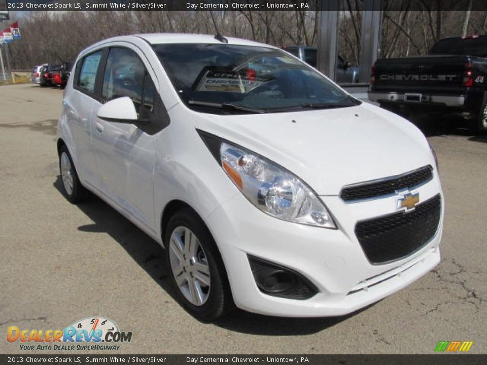 Front 3/4 View of 2013 Chevrolet Spark LS Photo #10