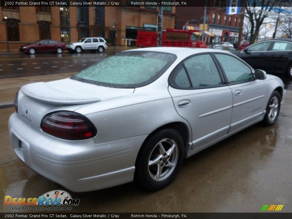 2002 Pontiac Grand Prix GT Sedan Galaxy Silver Metallic / Gray Photo #11