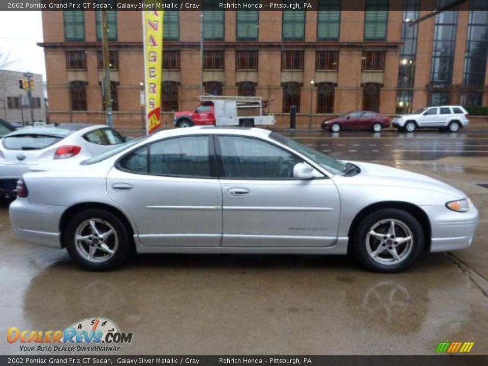 2002 Pontiac Grand Prix GT Sedan Galaxy Silver Metallic / Gray Photo #17