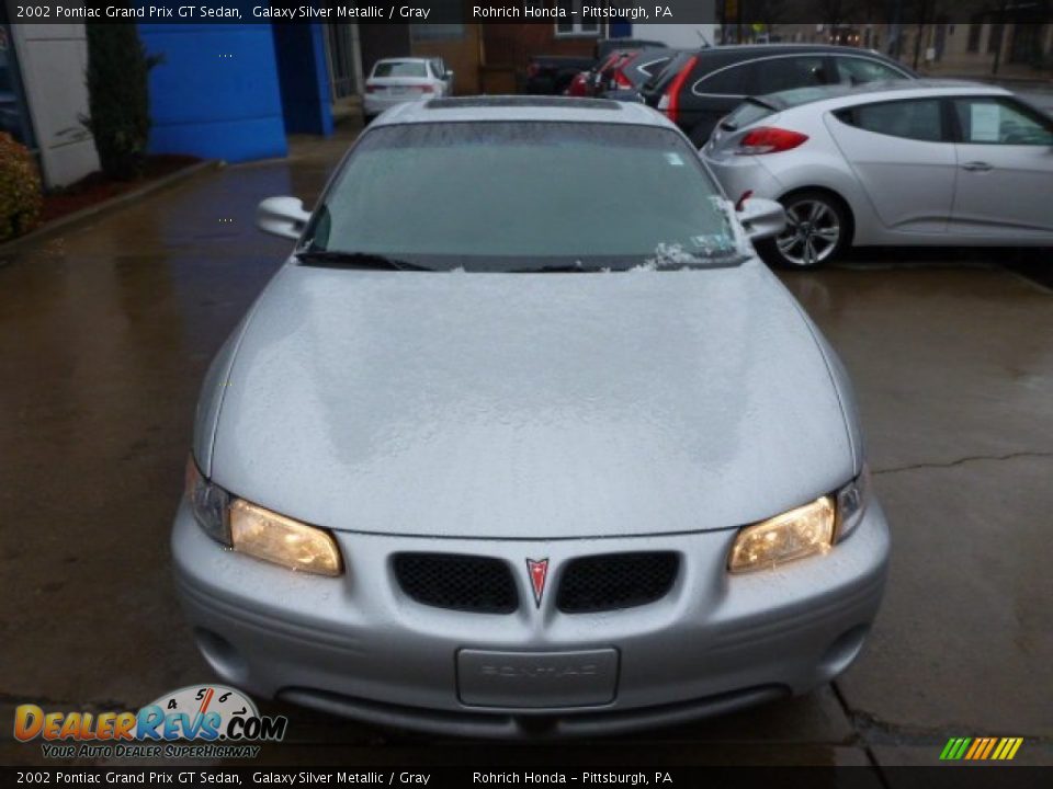 2002 Pontiac Grand Prix GT Sedan Galaxy Silver Metallic / Gray Photo #18