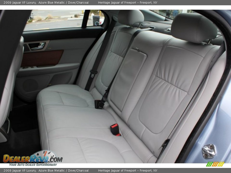 2009 Jaguar XF Luxury Azure Blue Metallic / Dove/Charcoal Photo #18