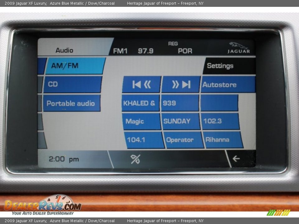2009 Jaguar XF Luxury Azure Blue Metallic / Dove/Charcoal Photo #24