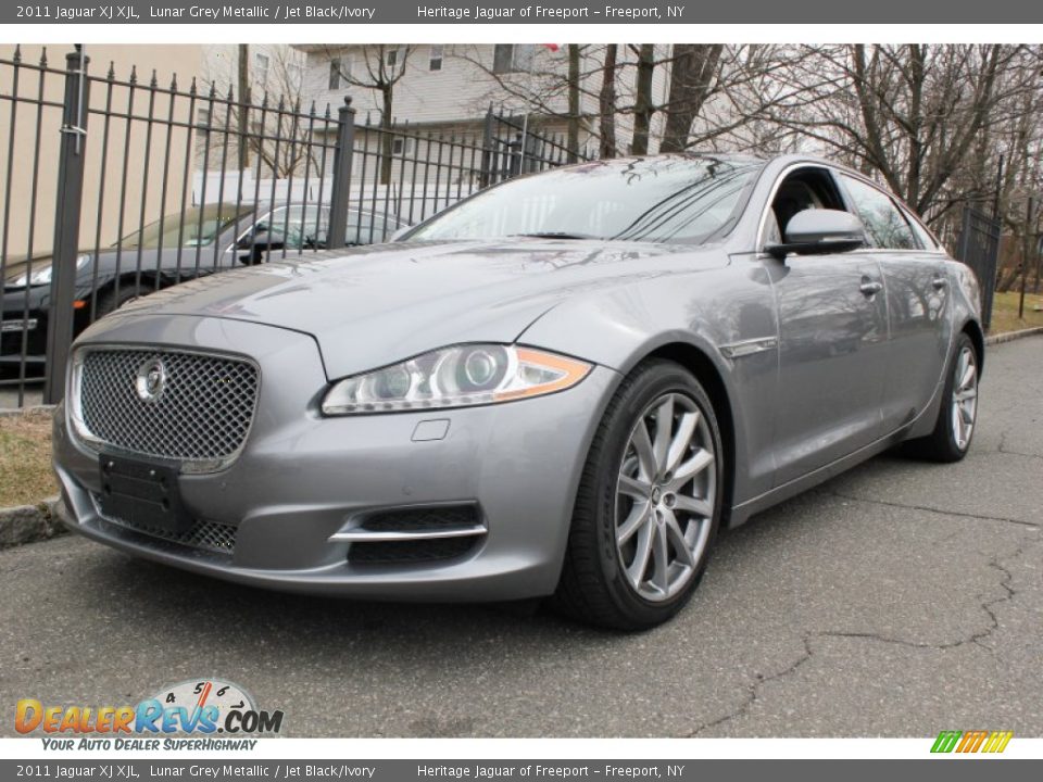 Front 3/4 View of 2011 Jaguar XJ XJL Photo #1