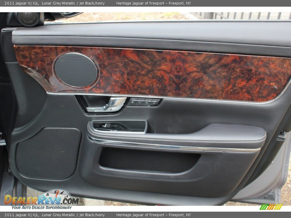 Door Panel of 2011 Jaguar XJ XJL Photo #9