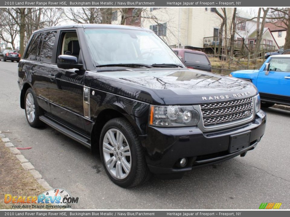 Front 3/4 View of 2010 Land Rover Range Rover HSE Photo #7