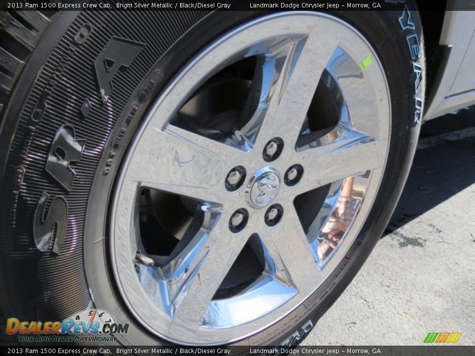 2013 Ram 1500 Express Crew Cab Bright Silver Metallic / Black/Diesel Gray Photo #5