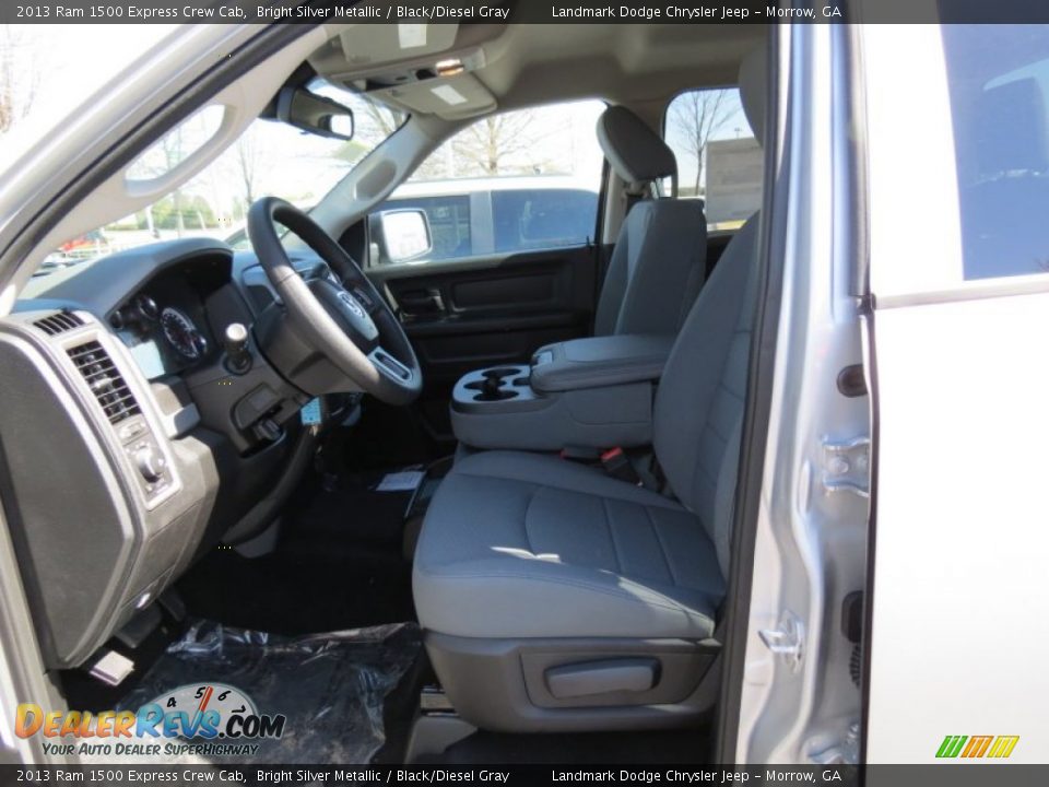 2013 Ram 1500 Express Crew Cab Bright Silver Metallic / Black/Diesel Gray Photo #7