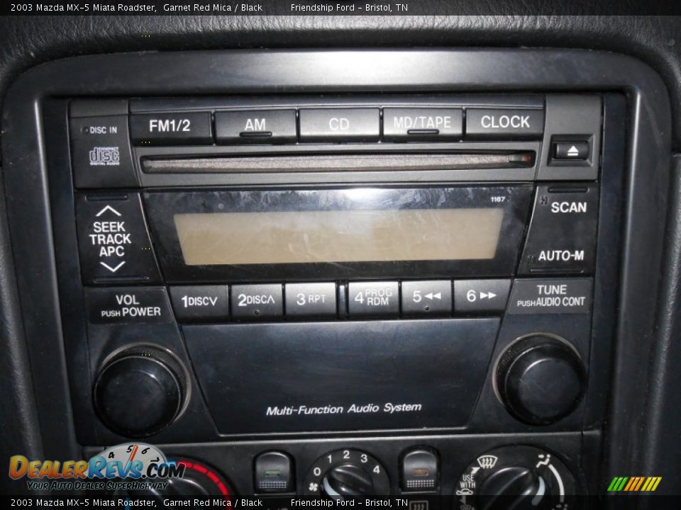 Audio System of 2003 Mazda MX-5 Miata Roadster Photo #17