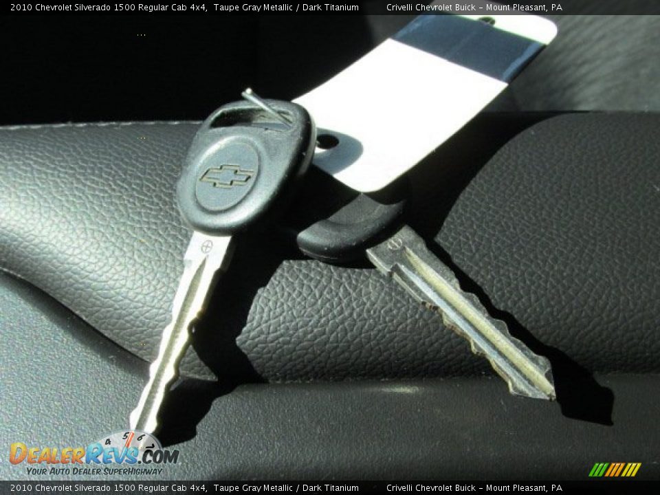 2010 Chevrolet Silverado 1500 Regular Cab 4x4 Taupe Gray Metallic / Dark Titanium Photo #25