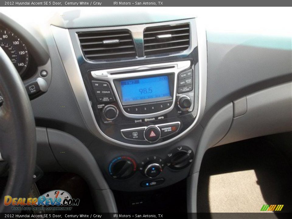 2012 Hyundai Accent SE 5 Door Century White / Gray Photo #17