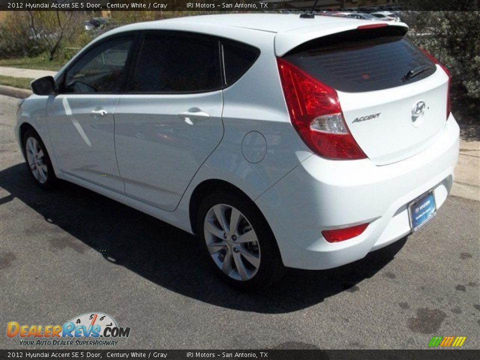 2012 Hyundai Accent SE 5 Door Century White / Gray Photo #20
