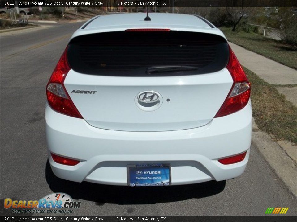 2012 Hyundai Accent SE 5 Door Century White / Gray Photo #21