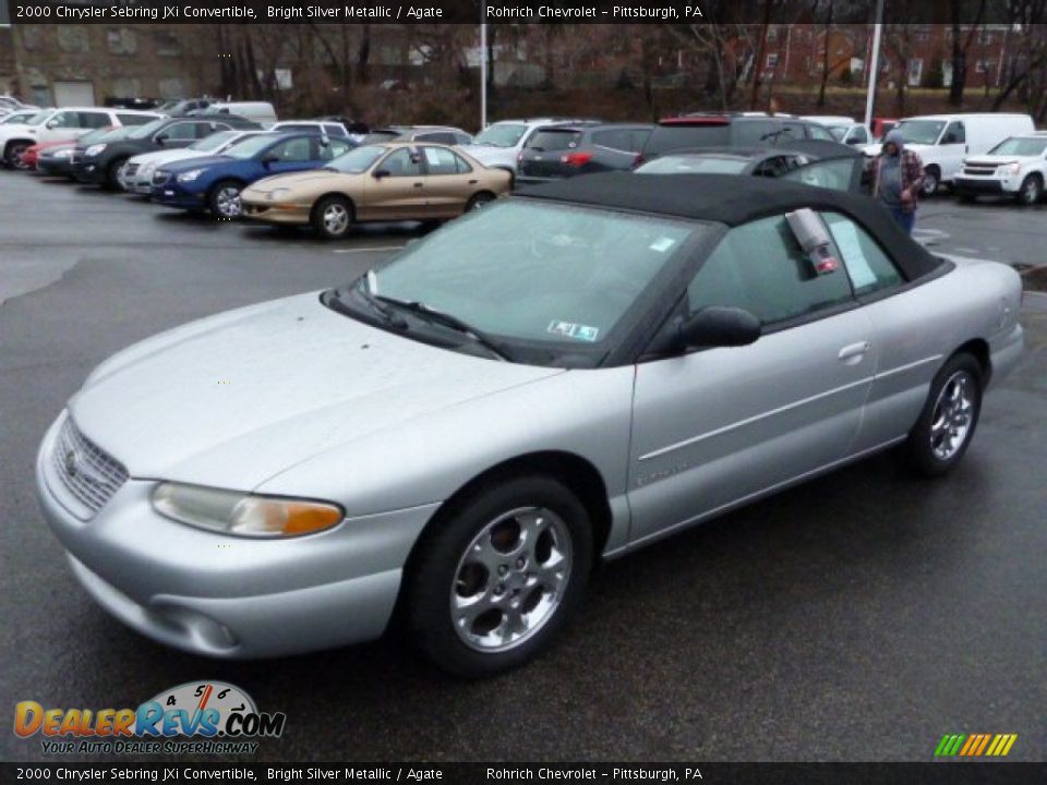 Front 3/4 View of 2000 Chrysler Sebring JXi Convertible Photo #3