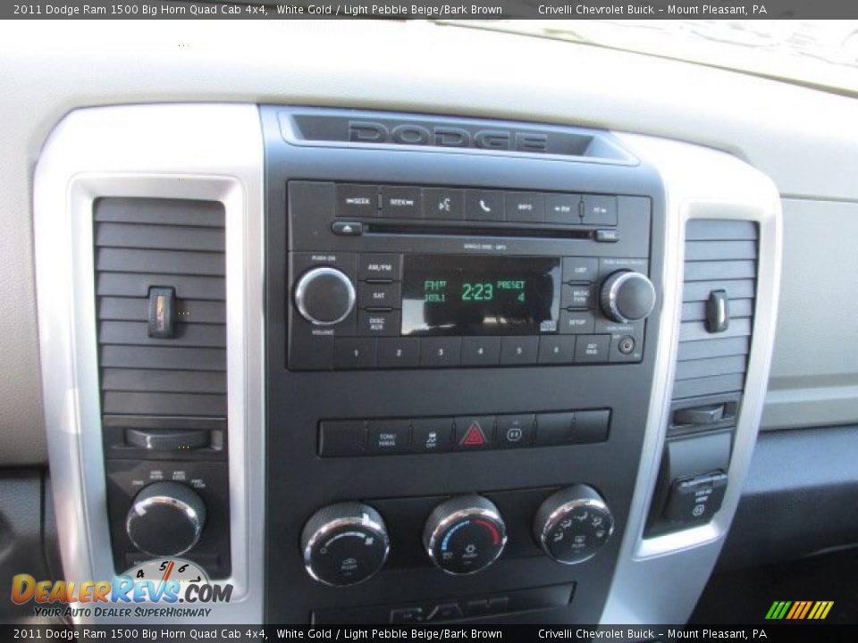 2011 Dodge Ram 1500 Big Horn Quad Cab 4x4 White Gold / Light Pebble Beige/Bark Brown Photo #26