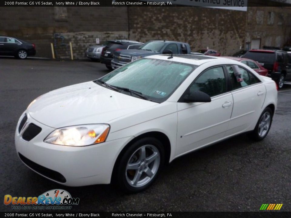 Front 3/4 View of 2008 Pontiac G6 V6 Sedan Photo #3