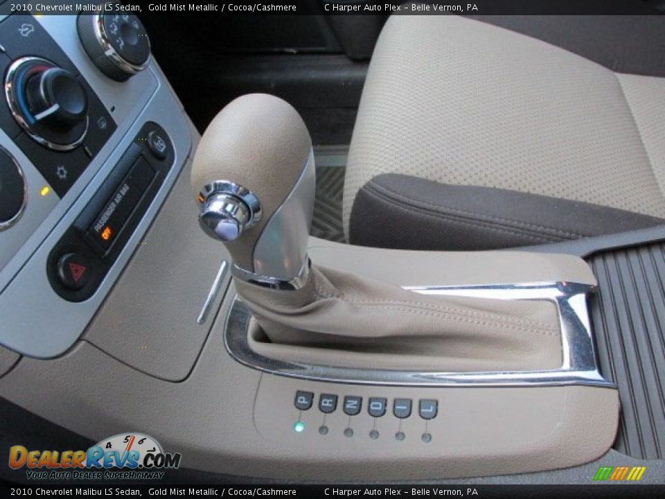 2010 Chevrolet Malibu LS Sedan Gold Mist Metallic / Cocoa/Cashmere Photo #16