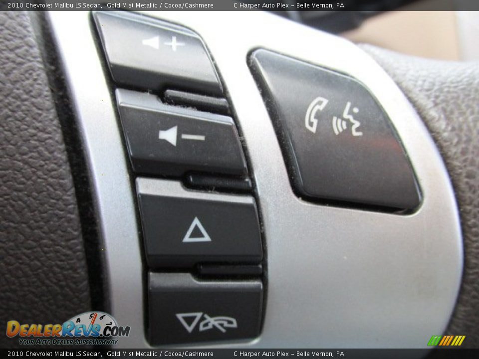 2010 Chevrolet Malibu LS Sedan Gold Mist Metallic / Cocoa/Cashmere Photo #20