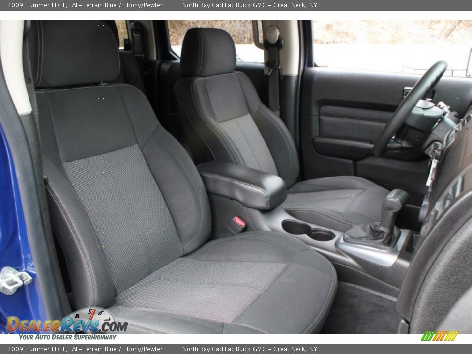 Front Seat of 2009 Hummer H3 T Photo #10