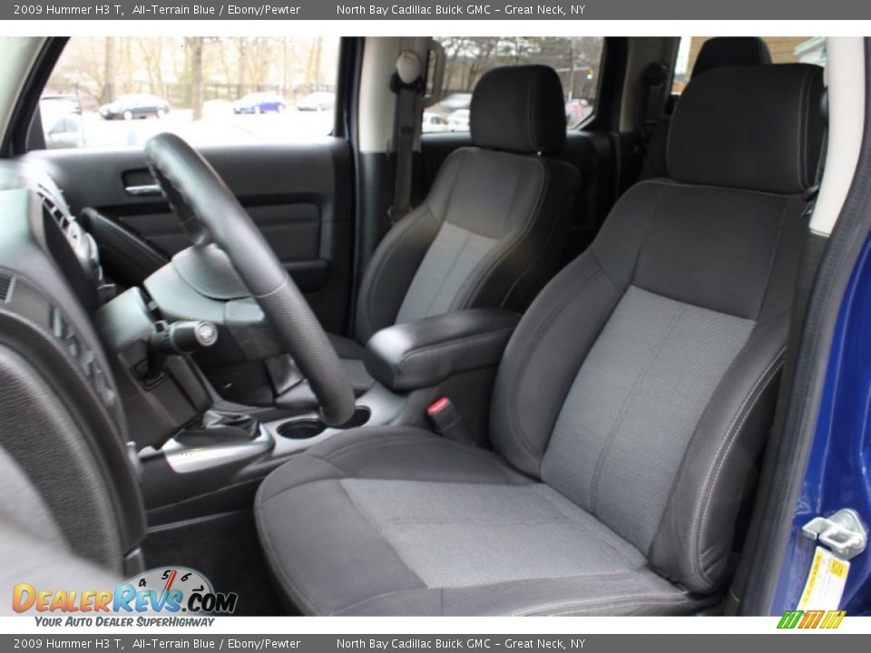 Front Seat of 2009 Hummer H3 T Photo #20