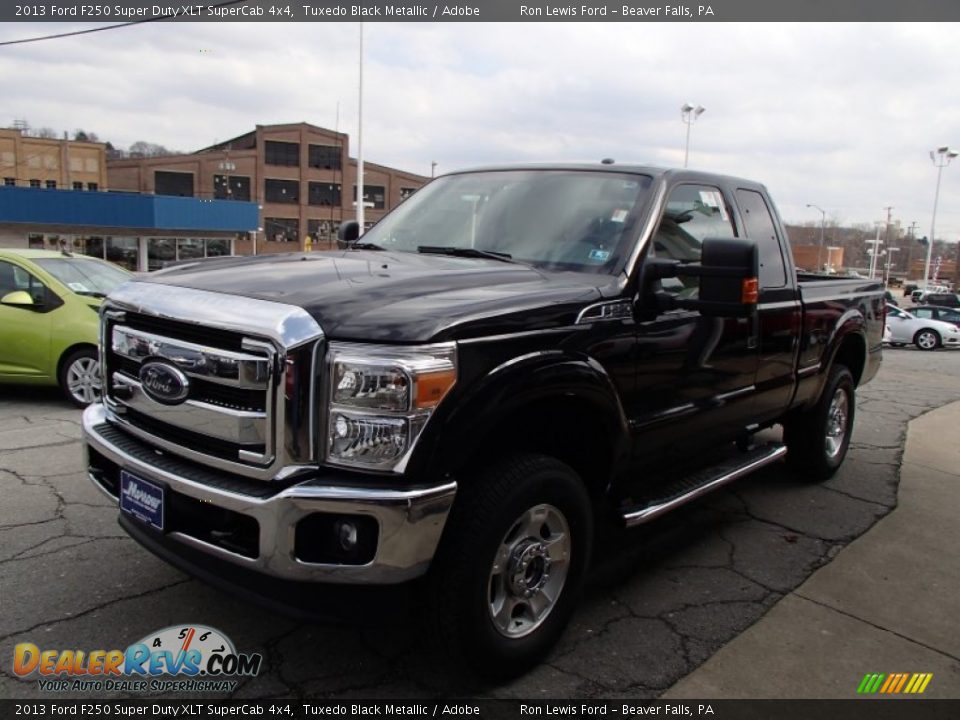 2013 Ford F250 Super Duty XLT SuperCab 4x4 Tuxedo Black Metallic / Adobe Photo #4