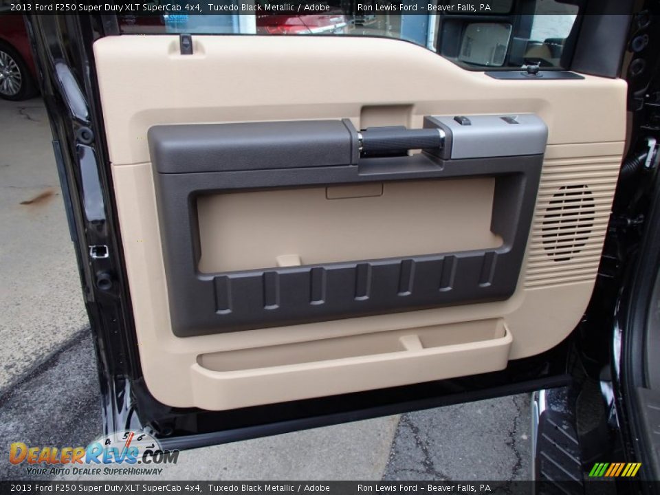 Door Panel of 2013 Ford F250 Super Duty XLT SuperCab 4x4 Photo #12