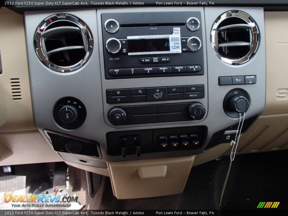 Controls of 2013 Ford F250 Super Duty XLT SuperCab 4x4 Photo #16