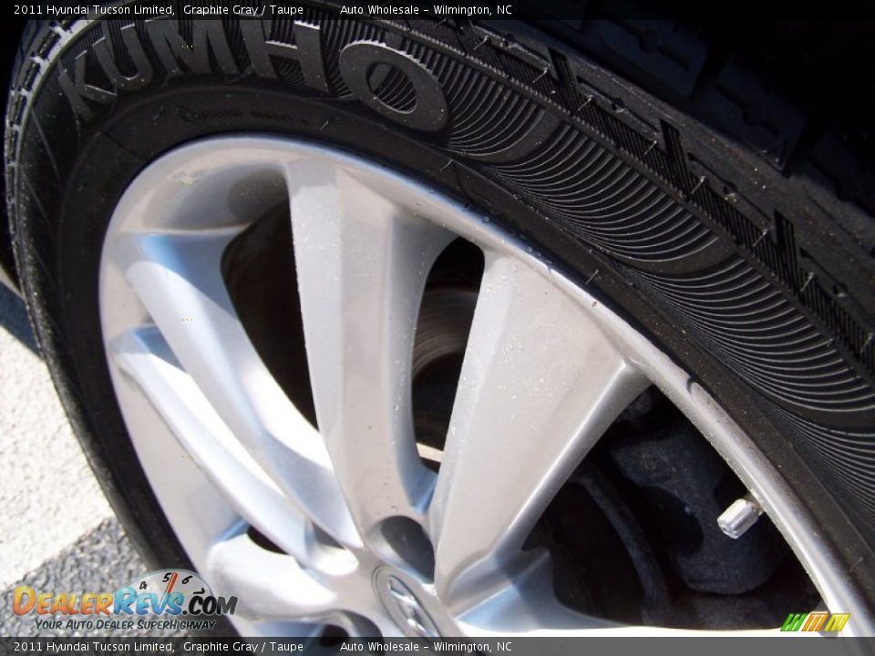 2011 Hyundai Tucson Limited Graphite Gray / Taupe Photo #8