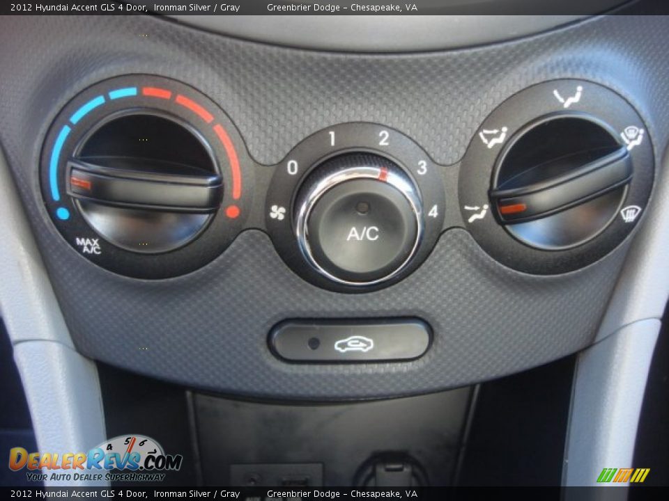 2012 Hyundai Accent GLS 4 Door Ironman Silver / Gray Photo #19