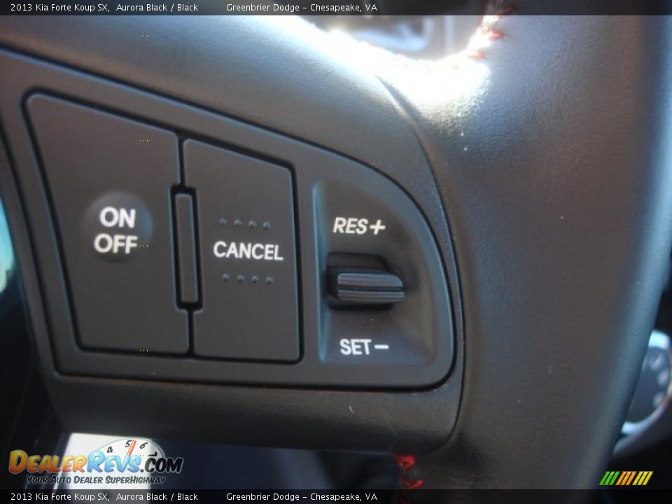 Controls of 2013 Kia Forte Koup SX Photo #19