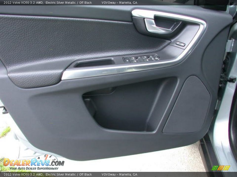 Door Panel of 2012 Volvo XC60 3.2 AWD Photo #14