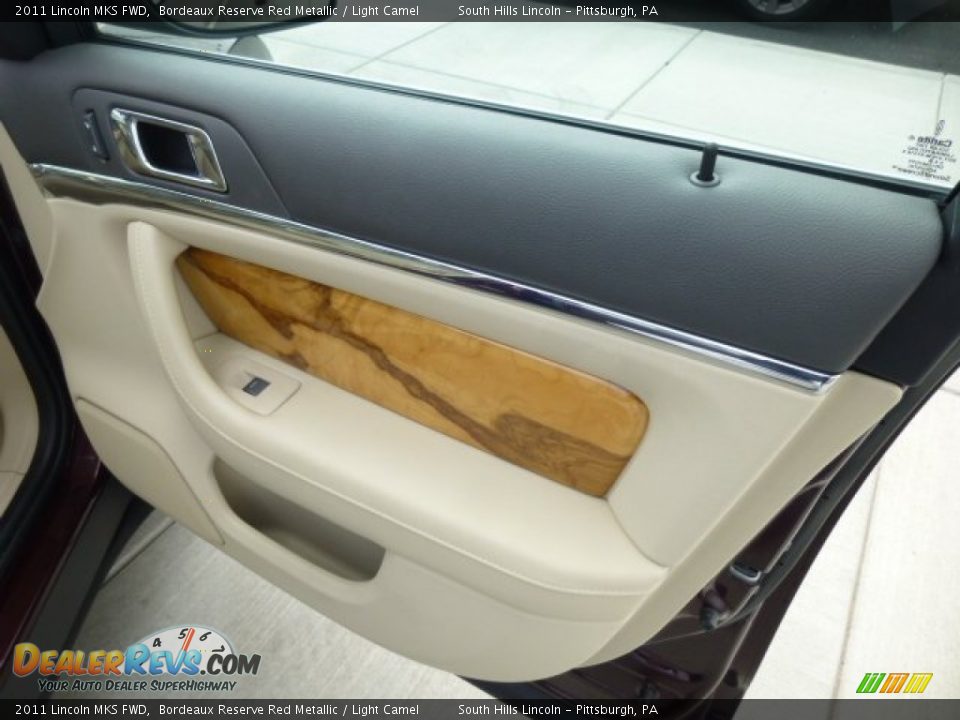 Door Panel of 2011 Lincoln MKS FWD Photo #13