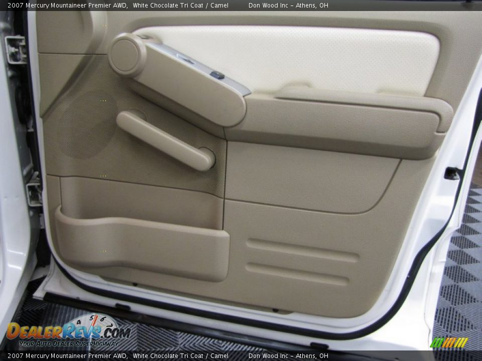 2007 Mercury Mountaineer Premier AWD White Chocolate Tri Coat / Camel Photo #18