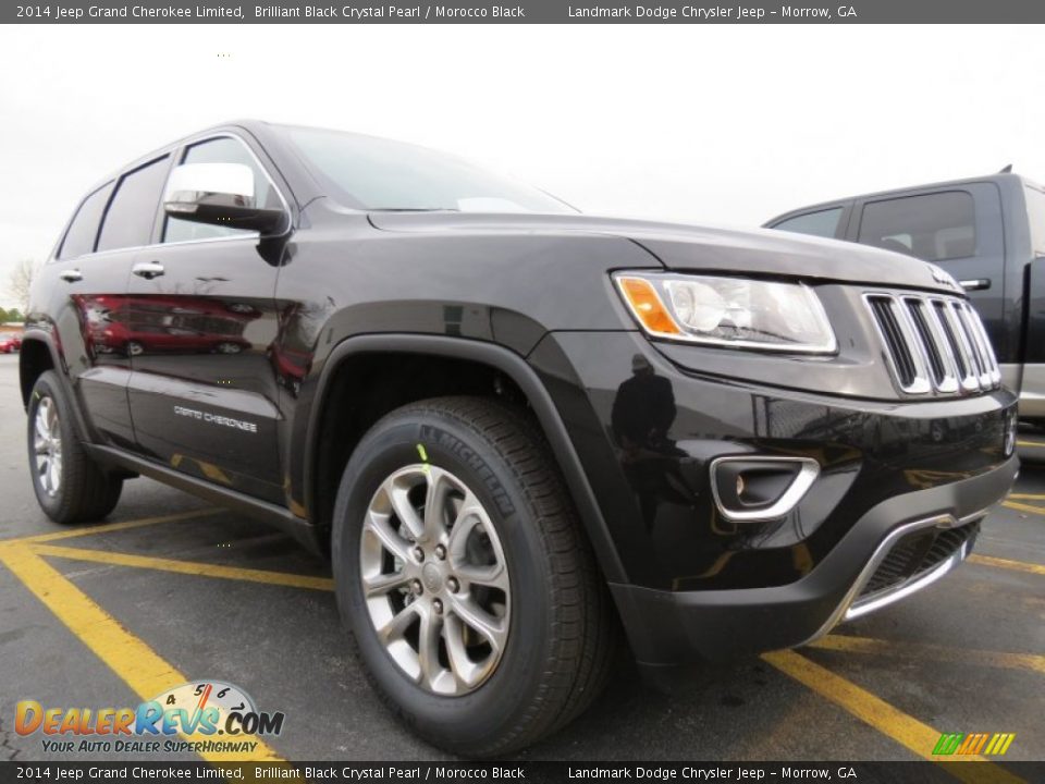 Front 3/4 View of 2014 Jeep Grand Cherokee Limited Photo #4