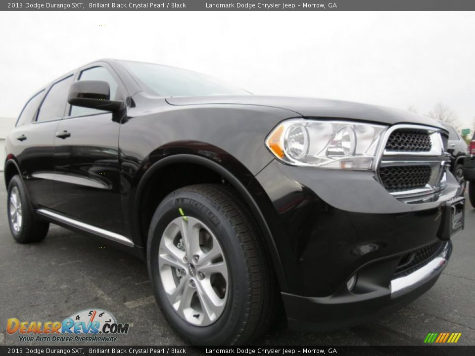 Front 3/4 View of 2013 Dodge Durango SXT Photo #4