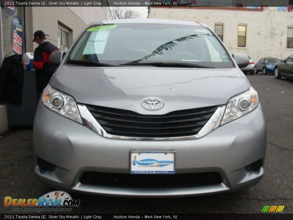 2011 Toyota Sienna LE Silver Sky Metallic / Light Gray Photo #2