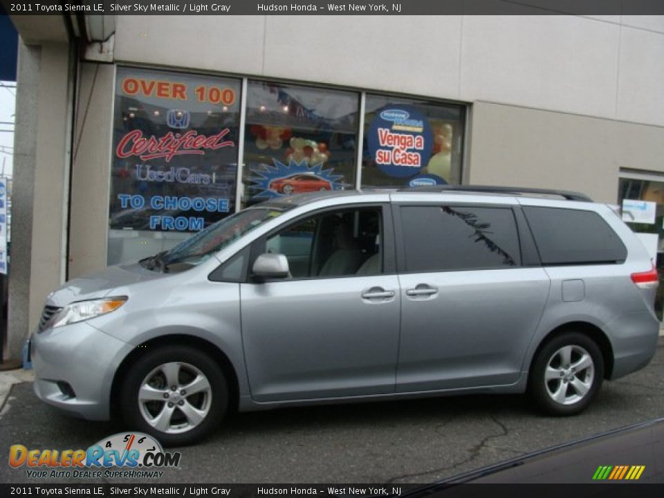 2011 Toyota Sienna LE Silver Sky Metallic / Light Gray Photo #3