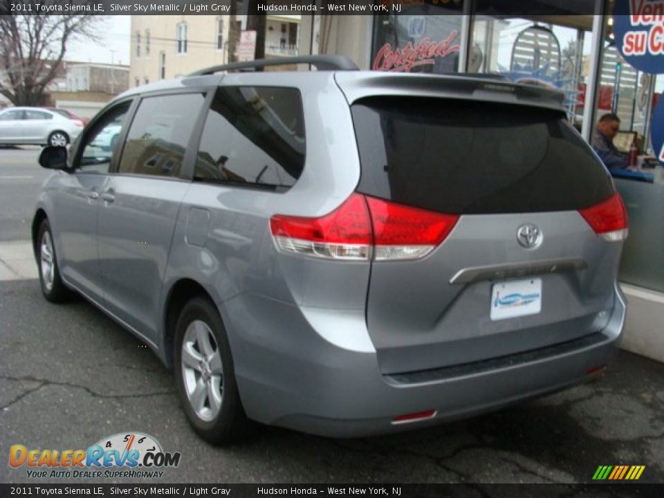 2011 Toyota Sienna LE Silver Sky Metallic / Light Gray Photo #4
