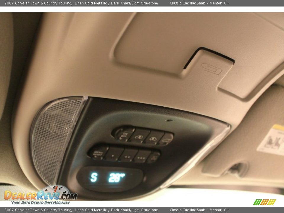 2007 Chrysler Town & Country Touring Linen Gold Metallic / Dark Khaki/Light Graystone Photo #8