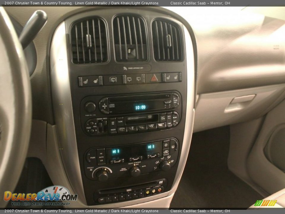 2007 Chrysler Town & Country Touring Linen Gold Metallic / Dark Khaki/Light Graystone Photo #9