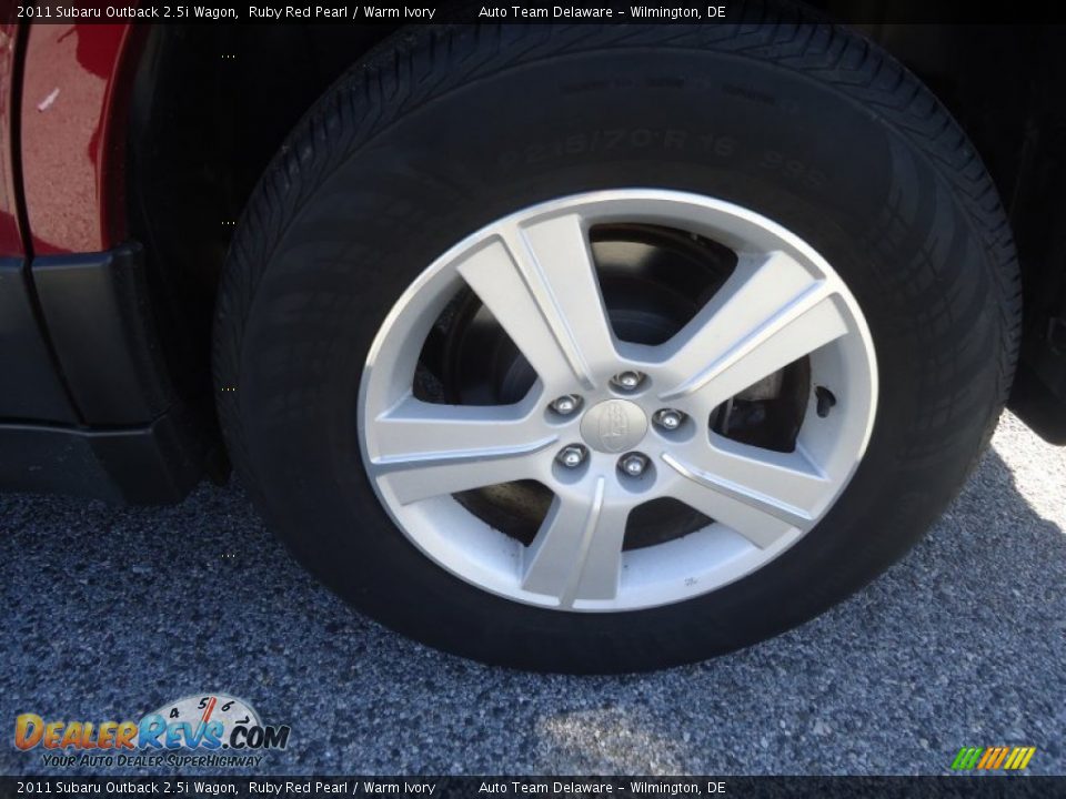 2011 Subaru Outback 2.5i Wagon Ruby Red Pearl / Warm Ivory Photo #10