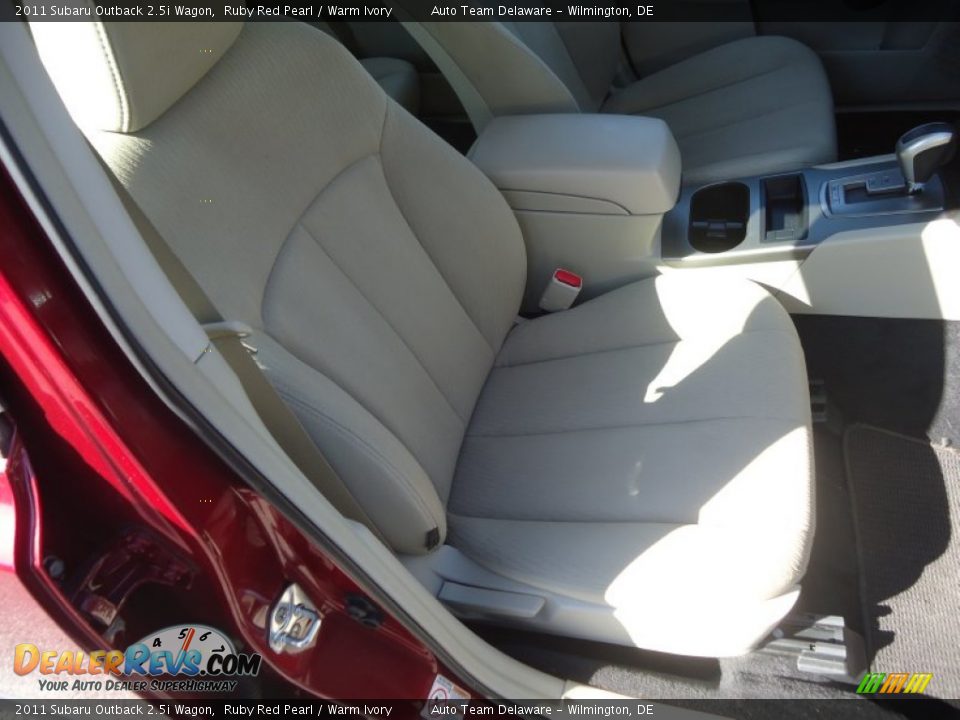 2011 Subaru Outback 2.5i Wagon Ruby Red Pearl / Warm Ivory Photo #15