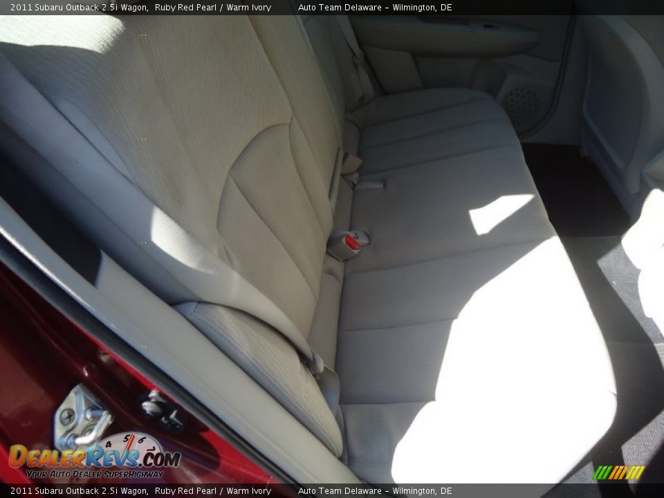 2011 Subaru Outback 2.5i Wagon Ruby Red Pearl / Warm Ivory Photo #16
