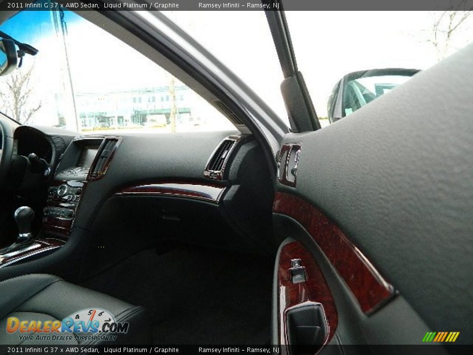 2011 Infiniti G 37 x AWD Sedan Liquid Platinum / Graphite Photo #15