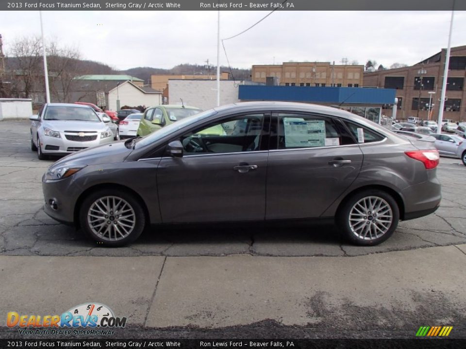 2013 Ford Focus Titanium Sedan Sterling Gray / Arctic White Photo #5